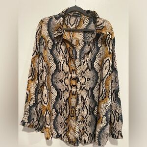 PrettyLittleThing Oversized Reptile Blouse -XL